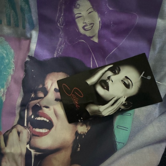 Selena Graphic Tie-Dye T-Shirt - Picture 4 of 4